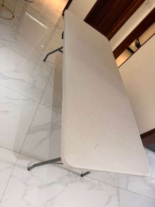 Table longue blanche image 3