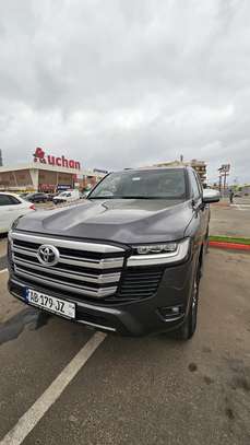 TOYOTA LAND CRUISER LC 300 2026 image 5