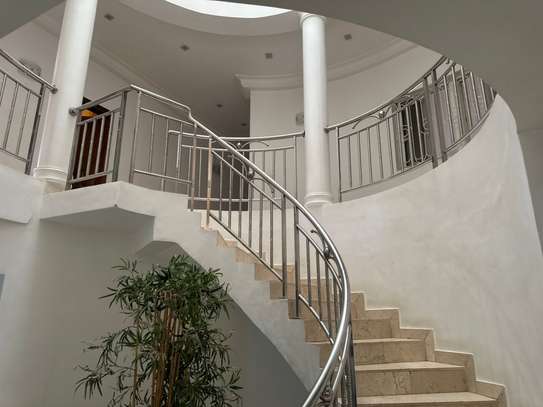 Location Duplex 4 chambres salon Point E image 6