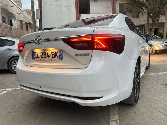 TOYOTA AVENSIS 2017 image 9