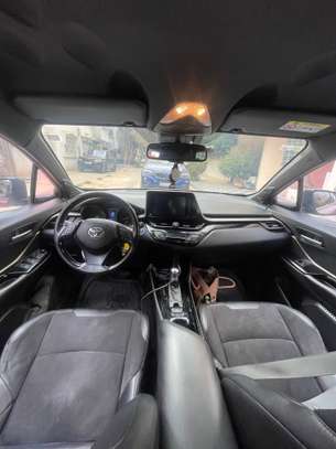 Toyota CH-R Hybride Essence 2018 image 5
