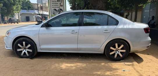 VOLKSWAGEN  JETTA 🔘 Année :   2017 Manuel image 3