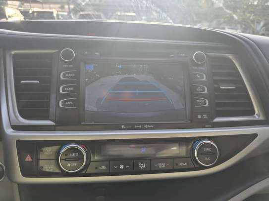 Toyota highlander limited image 13