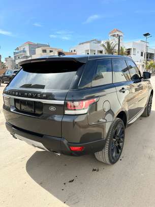 Range Rover sport image 6