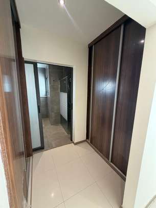 SUPERBE F4 À LOUER –CORNICHE MERMOZ image 10