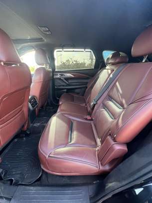 Mazda CX-9 Signature image 5