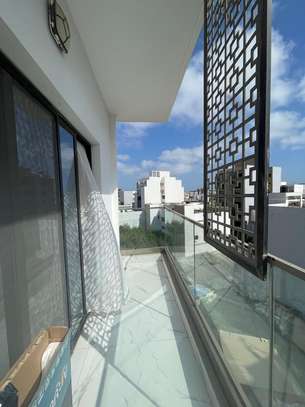F4 à vendre Almadies recasement 184 m² image 6