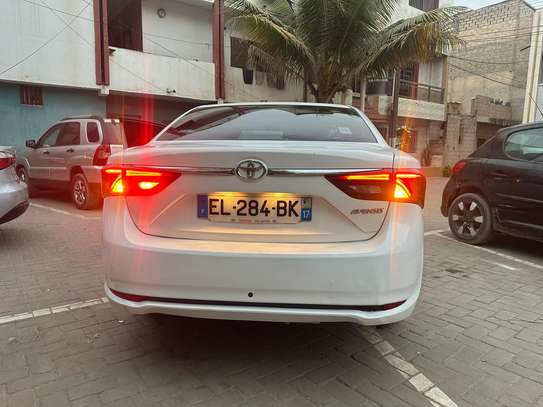 TOYOTA AVENSIS 2017 image 2