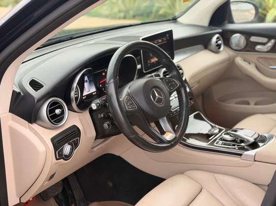MERCEDES BENZ GLC 300 4 MATIC  2018 image 11