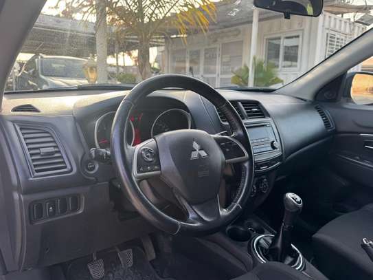 Mitsubishi RVR image 9