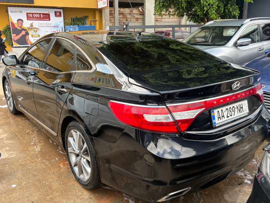 Hyundai Grandeur Berline  4 portes noire performance image 5
