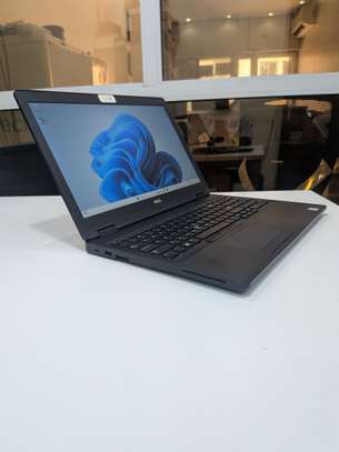Dell 5580 i7  7ieme  16g de ram 256 image 3