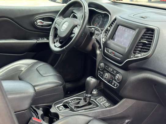Jeep Cherokee 2019 4 cylindres limited image 9