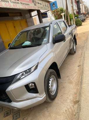 Mitsubishi L200 2022 image 14