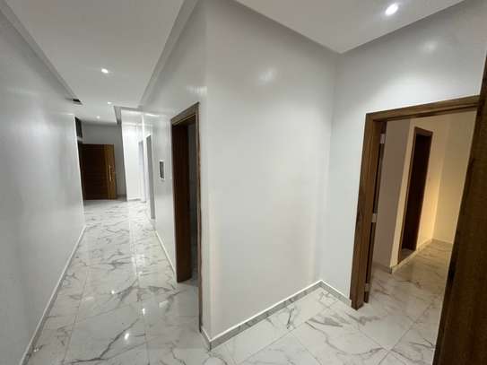 À loué appartement neuf luxe  HANN MARISTE F3 image 8
