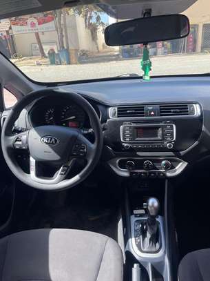 Kia Rio image 6