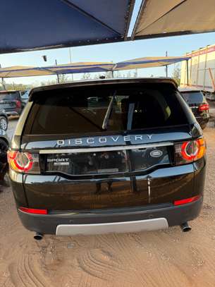Land Rover Discovery image 3