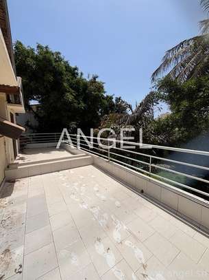 Ref_1796_PL Belle et Grande villa à louer aux Almadies image 4