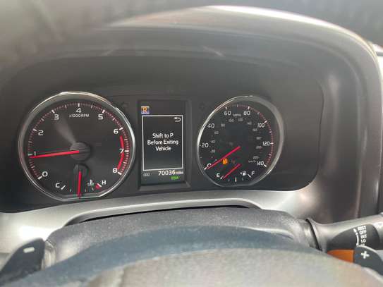 Toyota RAV4 2018 Full Option image 7