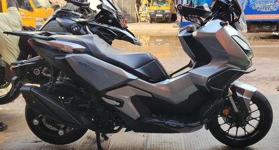 Honda Adv 350 2024 image 9