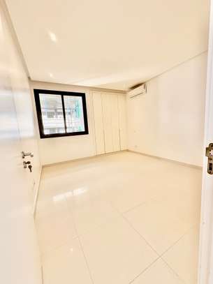 Appartement F4 + dépendance domestique à louer au point E image 10