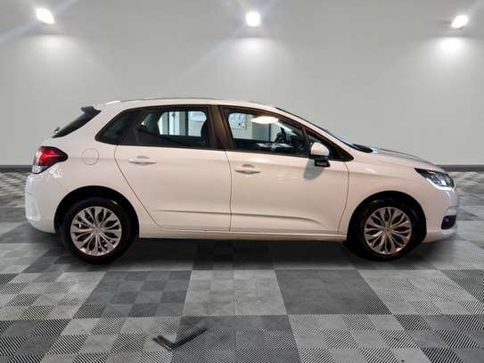 Citroën C4 sous douane image 3