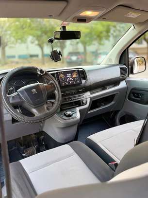 Peugeot Expert 2018 / 9 Places image 5