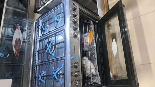 Cuisinière gaz 4 feux avec four intégré compacte image 3