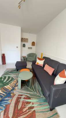 Appartement propre et moderne à sacré coeur image 9