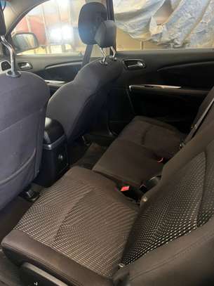 Dodge Journey 7 places image 9