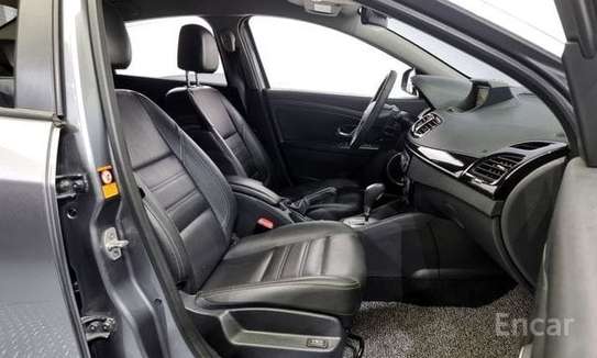Renault SM3 essence full options image 11