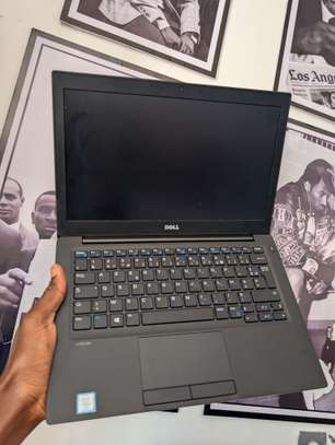 Dell latitude i5 7th /256gb /8gb Ram image 5