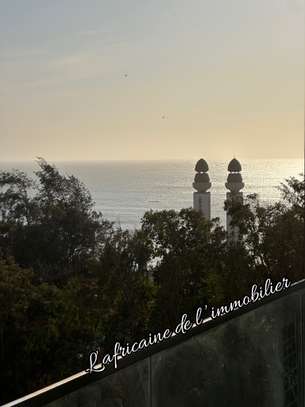 À LOUER – F4 d’exception à Cité Africa – Vue sur mer image 2