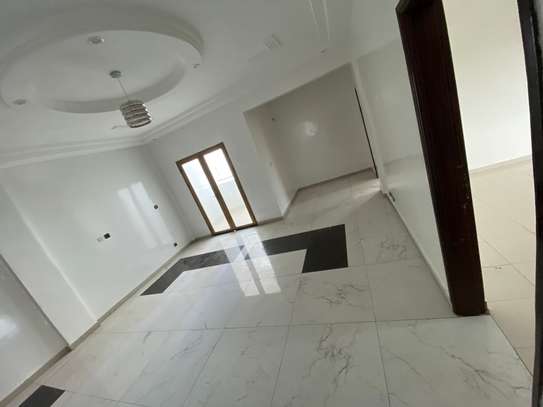 Appartement POINT E image 5