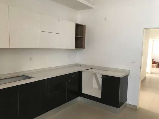 Appartement Rez de chaussee au virage image 6