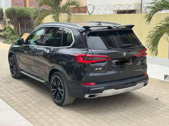 Bmw x5 2019 image 5