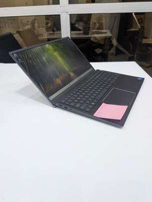 Dell Vostro 15 pouces ) i5 ) 11e ) 8g de ram ) 256 image 3