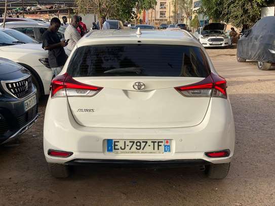 Toyota Auris 2018 image 2