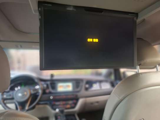 Kia Carnival 9 places image 9