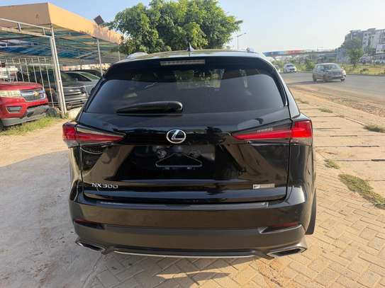 LEXUS NX30 2019 F SPORT image 15
