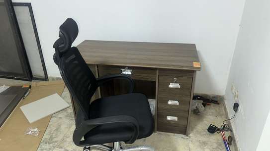 Ensemble {Table et chaise } image 4