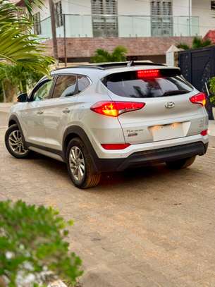 HYUNDAI TUCSON 2018 image 5