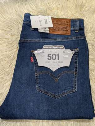 Jeans Grandes Marques coupe classique et slims image 2