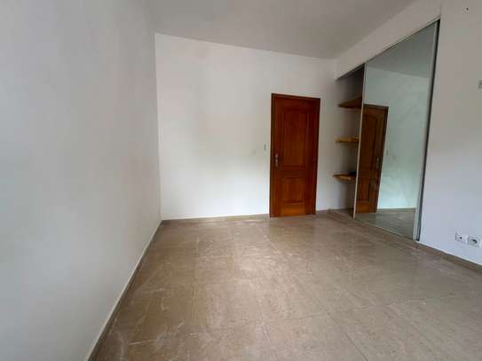 Villa F5 à louer à Mermoz image 12