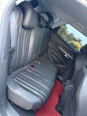 Peugeot 3008 image 7