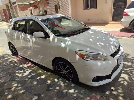 Toyota matrix image 3