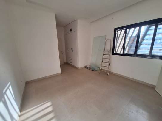 Superbe F4 aux Almadies zone de recasement image 11
