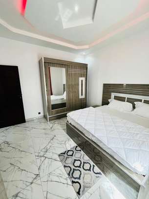 Appartement F2 Meublé à Louer au POINT E image 12