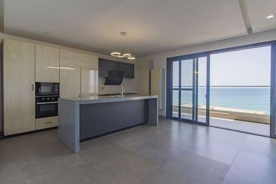 Location F5 - Luxe, grands volumes et vue mer spectaculaire image 2