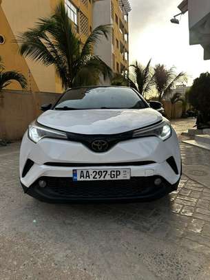 *Toyota CHR*  Année 2017 image 8